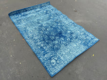 Load image into Gallery viewer, nuLOOM Herminia Vintage Trellis Area Rug, 4&#39; x 6&#39;, Blue
