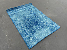 Load image into Gallery viewer, nuLOOM Herminia Vintage Trellis Area Rug, 4&#39; x 6&#39;, Blue
