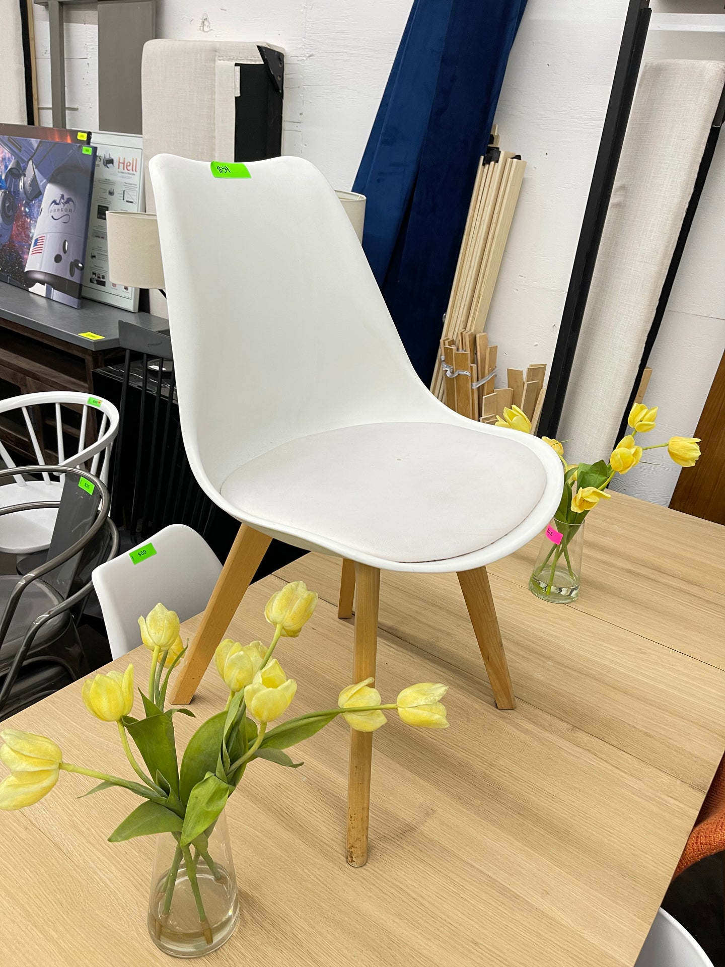 Mid Century Modern Dining Chair in White,